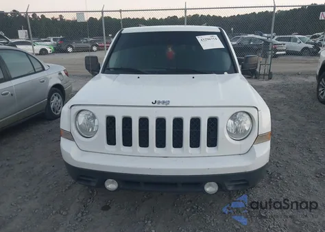 2015 Jeep Patriot High Altitude Edition z USA, uszkodzony, nr VIN 1C4NJPFA1FD296949